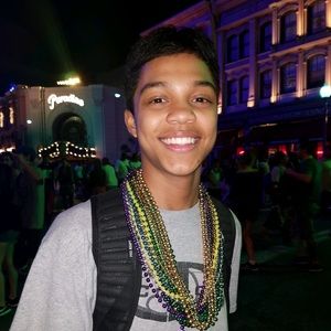 Meet your Posher, Lorenzo